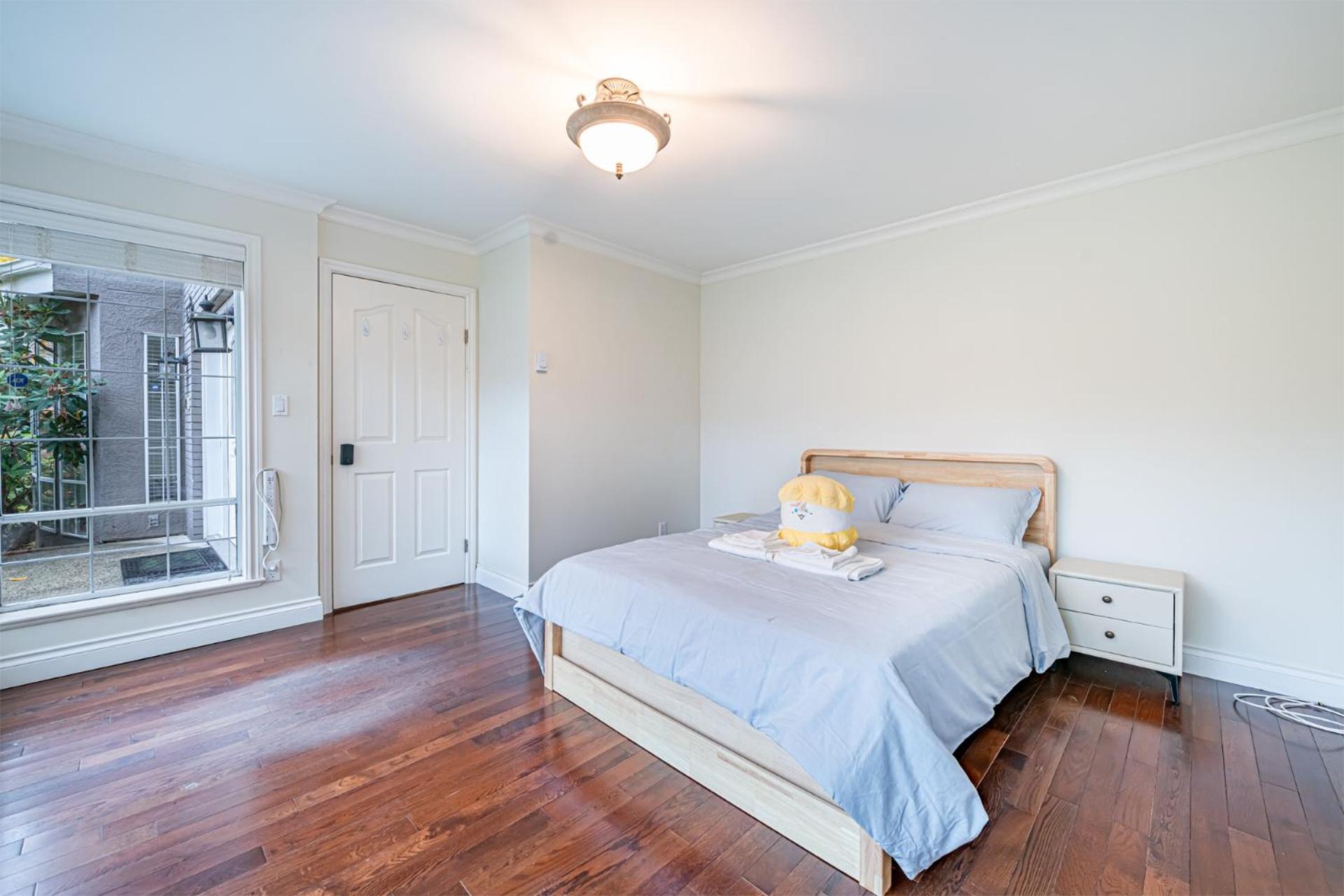 The Ester House Vancouver Extérieur photo